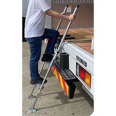 トラック後方観音扉昇降用ハシゴステップ（H800mm）／品番　M32TS-211E